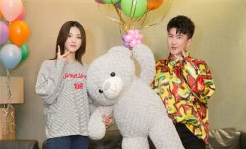 娱乐圈吃瓜男闺蜜,揭秘男闺蜜背后的秘密与真相  第1张